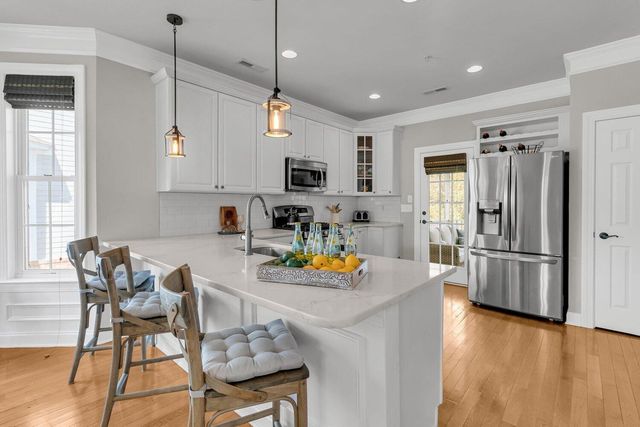 3552 Bagley Drive, Mount Pleasant, SC 29466