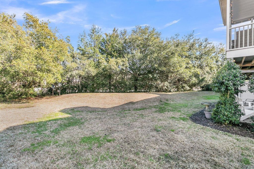 Image 41 of property listing at 3552 Bagley Drive, Mount Pleasant, SC 29466