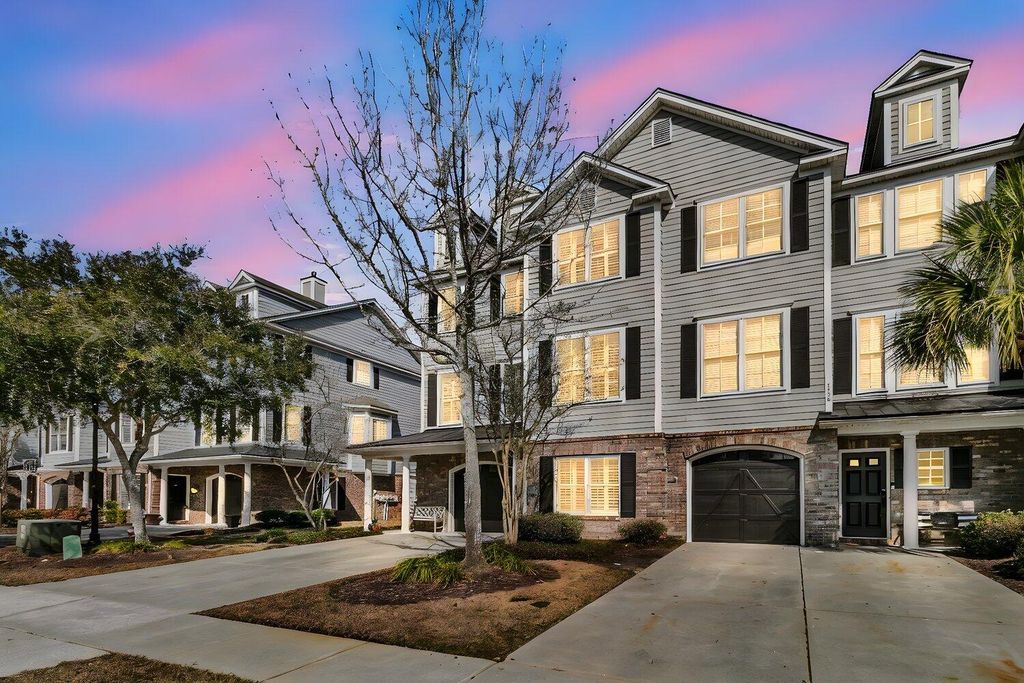 Image 43 of property listing at 3552 Bagley Drive, Mount Pleasant, SC 29466