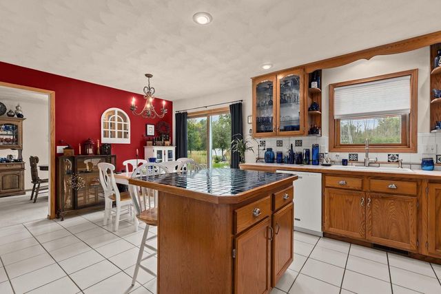 615 S WILD ROSE LANE, Appleton, WI 54914