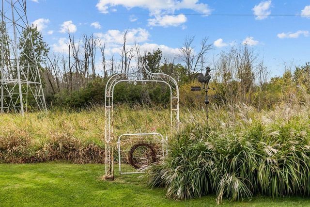 615 S WILD ROSE LANE, Appleton, WI 54914