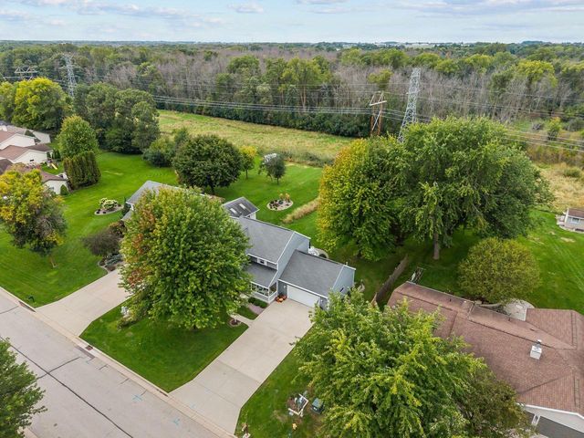 615 S WILD ROSE LANE, Appleton, WI 54914