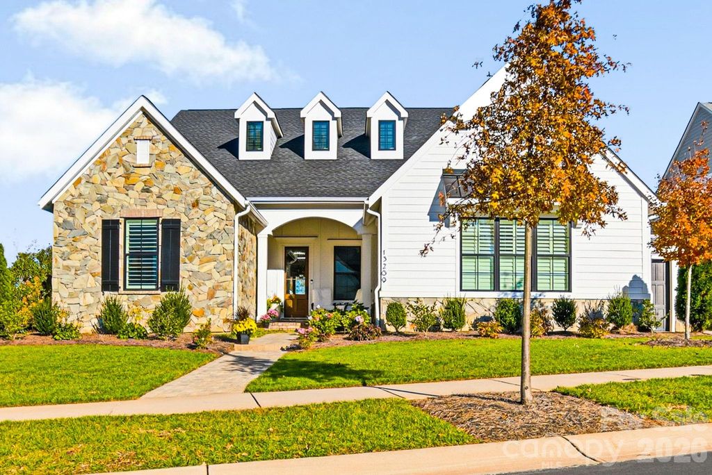 13209 Oak Farm Lane, Huntersville, NC 28078