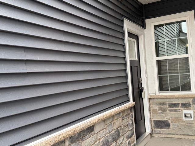 1703 baler Avenue 1703, Aurora, IL 60503
