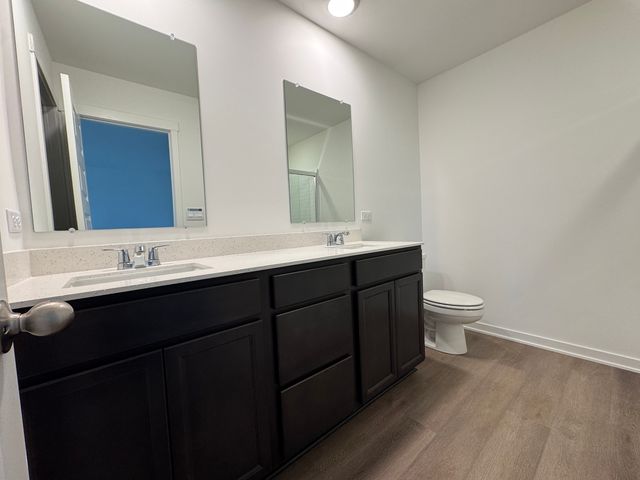 1703 baler Avenue 1703, Aurora, IL 60503