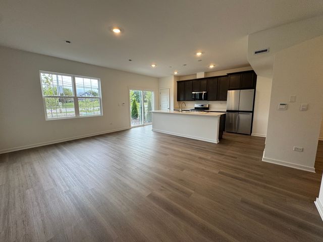 1703 baler Avenue 1703, Aurora, IL 60503