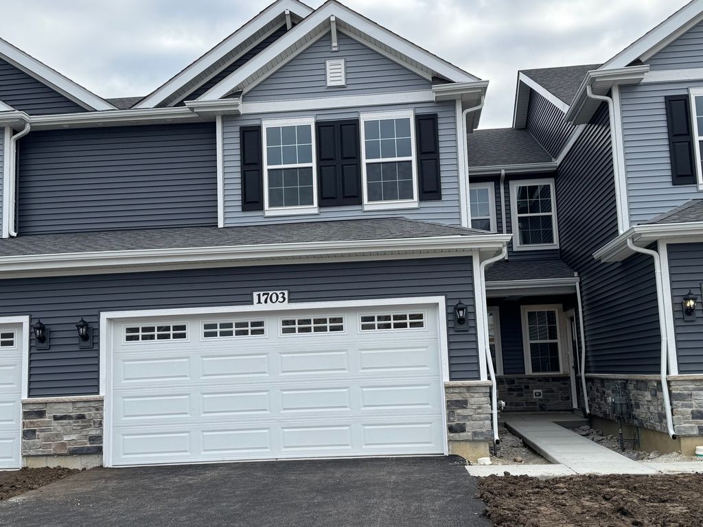 1703 baler Avenue 1703, Aurora, IL 60503