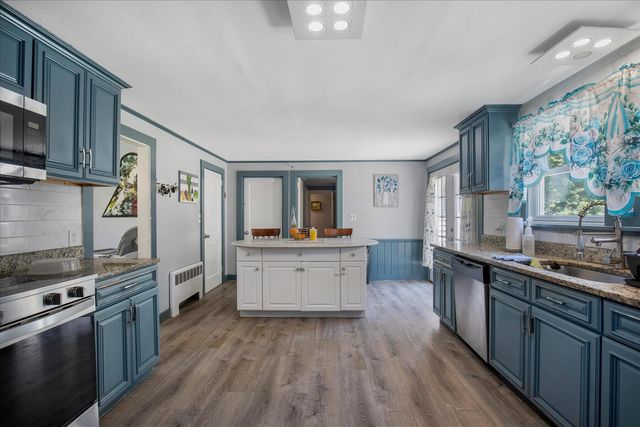 160 Lincoln Road, Hyannis, MA 02601