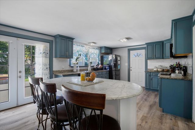 160 Lincoln Road, Hyannis, MA 02601