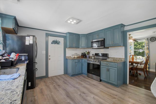 160 Lincoln Road, Hyannis, MA 02601