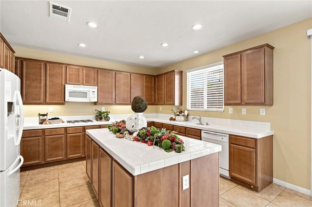 19316 Aspenleaf, Perris, CA 92570