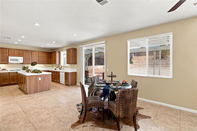 19316 Aspenleaf, Perris, CA 92570
