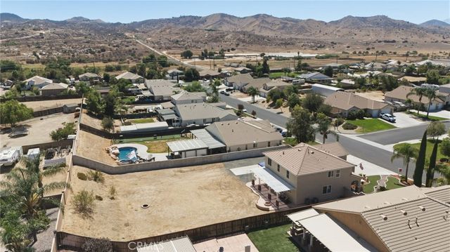 19316 Aspenleaf, Perris, CA 92570