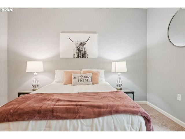 22866 Sw FOREST CREEK Dr 100, Sherwood, OR 97140