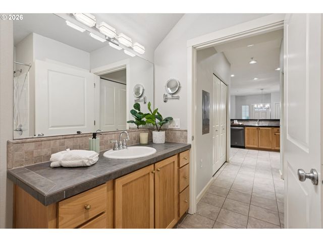 22866 Sw FOREST CREEK Dr 100, Sherwood, OR 97140