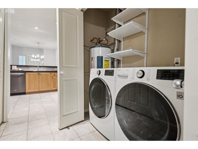 22866 Sw FOREST CREEK Dr 100, Sherwood, OR 97140