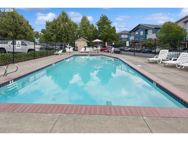 22866 Sw FOREST CREEK Dr 100, Sherwood, OR 97140