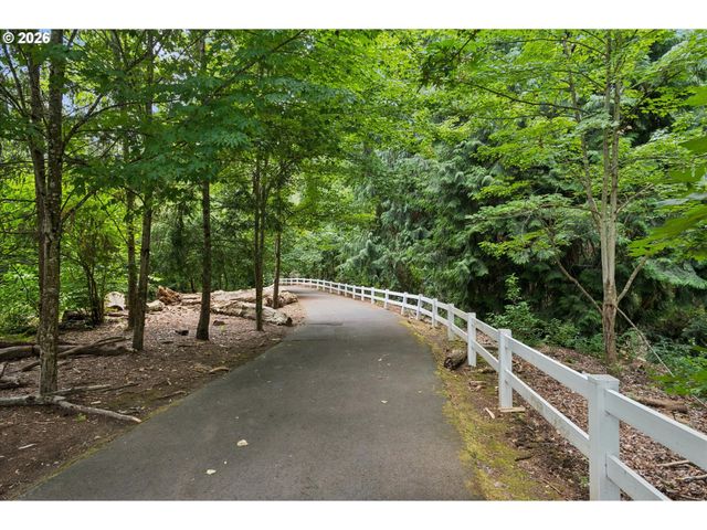 22866 Sw FOREST CREEK Dr 100, Sherwood, OR 97140