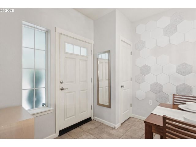 22866 Sw FOREST CREEK Dr 100, Sherwood, OR 97140