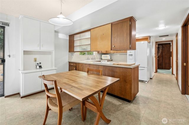 8826 Cascadia Avenue, Everett, WA 98208