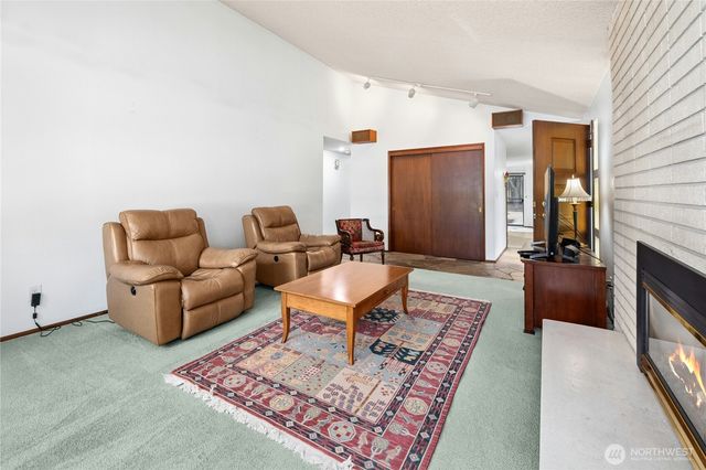 8826 Cascadia Avenue, Everett, WA 98208