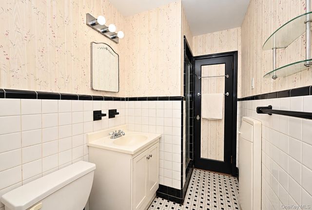 195-15 Station Road, Flushing, NY 11358