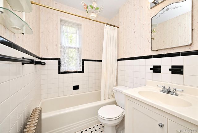 195-15 Station Road, Flushing, NY 11358