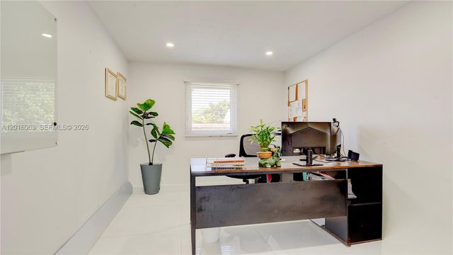 6450 SW 39th Ter, Miami, FL 33155