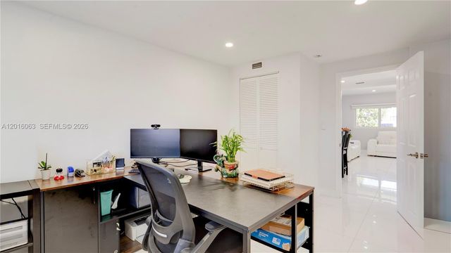 6450 SW 39th Ter, Miami, FL 33155