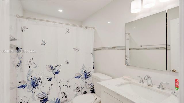 6450 SW 39th Ter, Miami, FL 33155