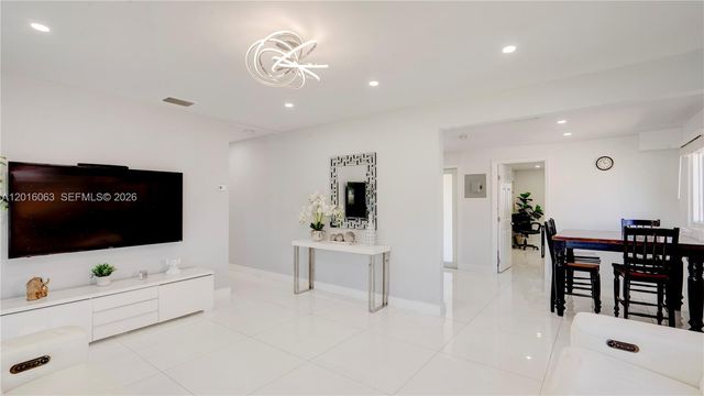 6450 SW 39th Ter, Miami, FL 33155