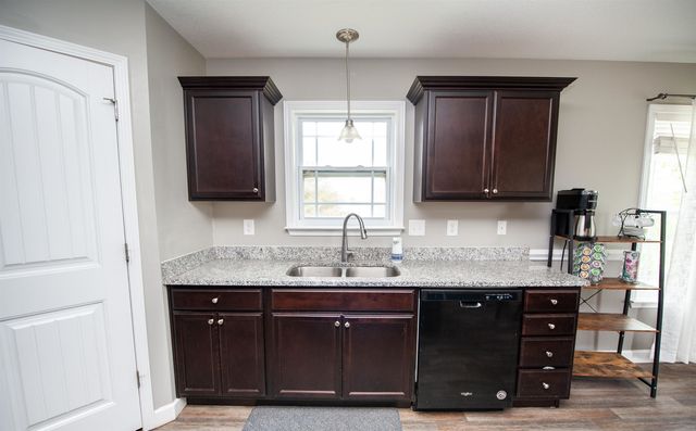 141 Middlebrooke Lane, Wellford, SC 29385