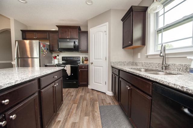 141 Middlebrooke Lane, Wellford, SC 29385