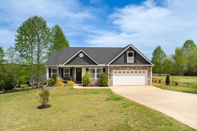 141 Middlebrooke Lane, Wellford, SC 29385