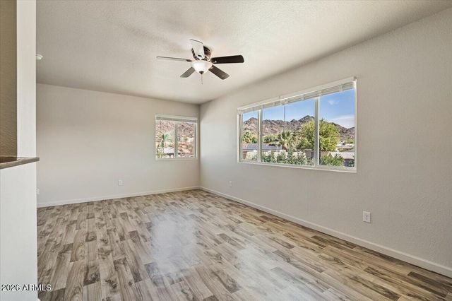1346 E MOUNTAIN VIEW Road 102, Phoenix, AZ 85020