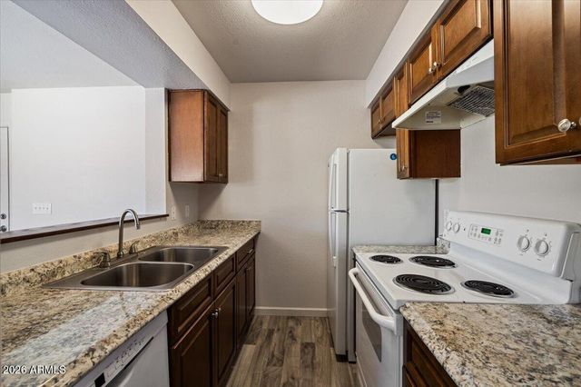 1346 E MOUNTAIN VIEW Road 102, Phoenix, AZ 85020