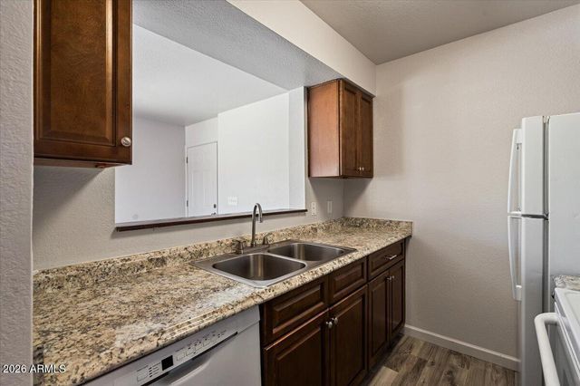 1346 E MOUNTAIN VIEW Road 102, Phoenix, AZ 85020