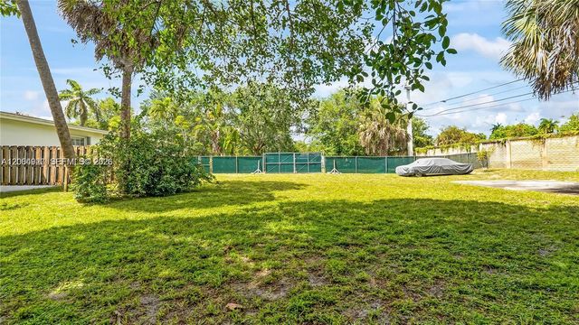 4020 SW 2nd Street, Plantation, FL 33317