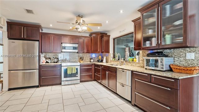 4020 SW 2nd Street, Plantation, FL 33317