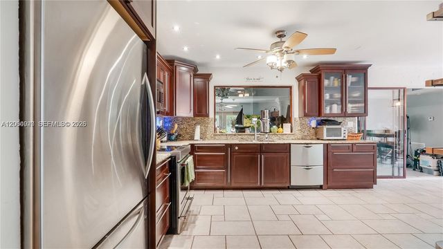 4020 SW 2nd Street, Plantation, FL 33317