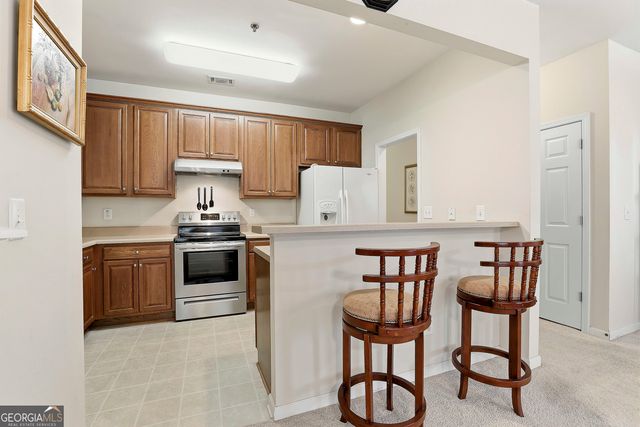 41 Newnan Lakes Drive, Newnan, GA 30263