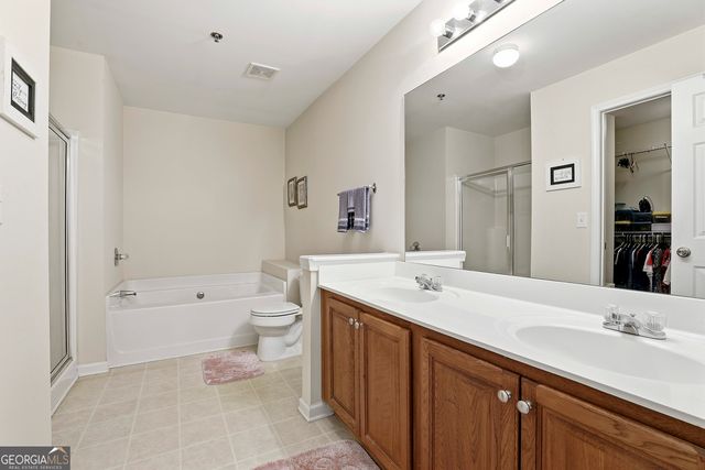 41 Newnan Lakes Drive, Newnan, GA 30263