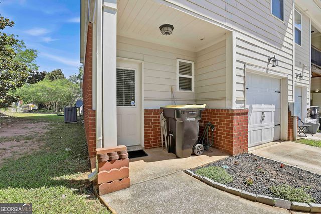 41 Newnan Lakes Drive, Newnan, GA 30263