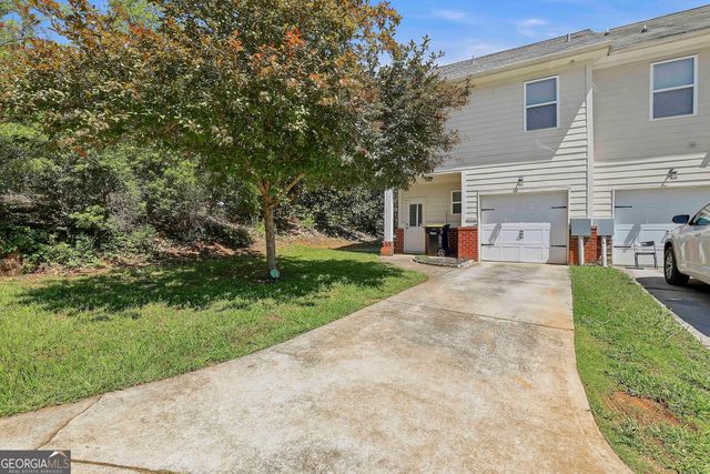 41 Newnan Lakes Drive, Newnan, GA 30263