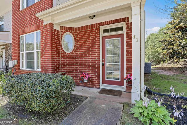 41 Newnan Lakes Drive, Newnan, GA 30263