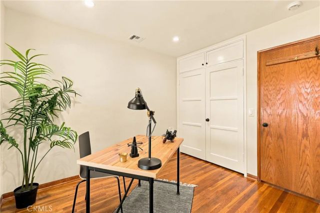 2232 N Valley Street, Burbank, CA 91505