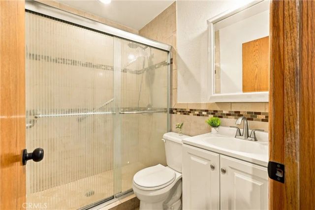 2232 N Valley Street, Burbank, CA 91505