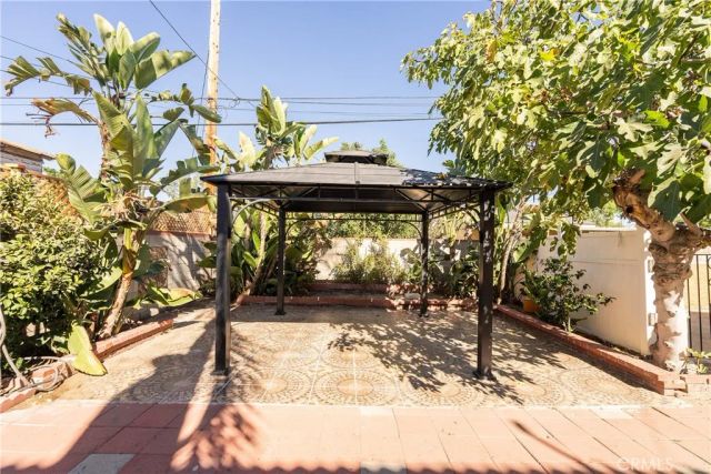 2232 N Valley Street, Burbank, CA 91505