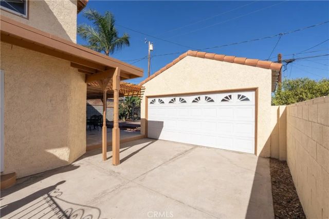 2232 N Valley Street, Burbank, CA 91505