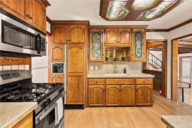 2232 N Valley Street, Burbank, CA 91505